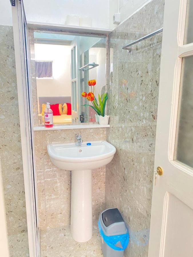 Best Rooms- Quarto 4 Plateau Πράγια Εξωτερικό φωτογραφία